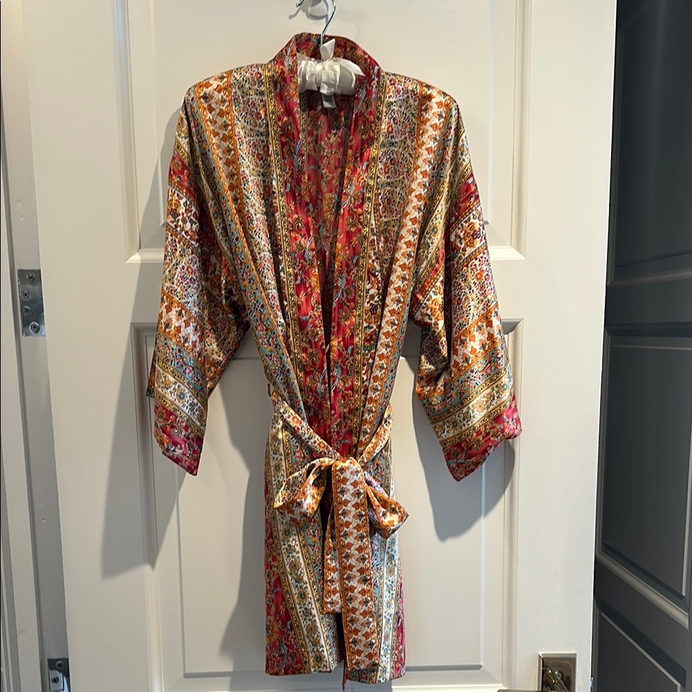 Oscar de la Renta Short Kimono Style Robe in Rust/Beige/Turquoise Floral Pattern